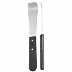 Plaster knives with wooden handle